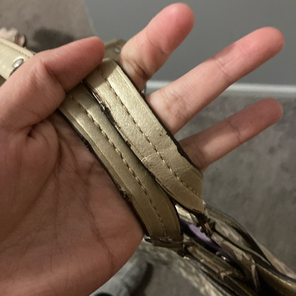 Gold and Cream Designer Tote Bag - Picture 4 of 4